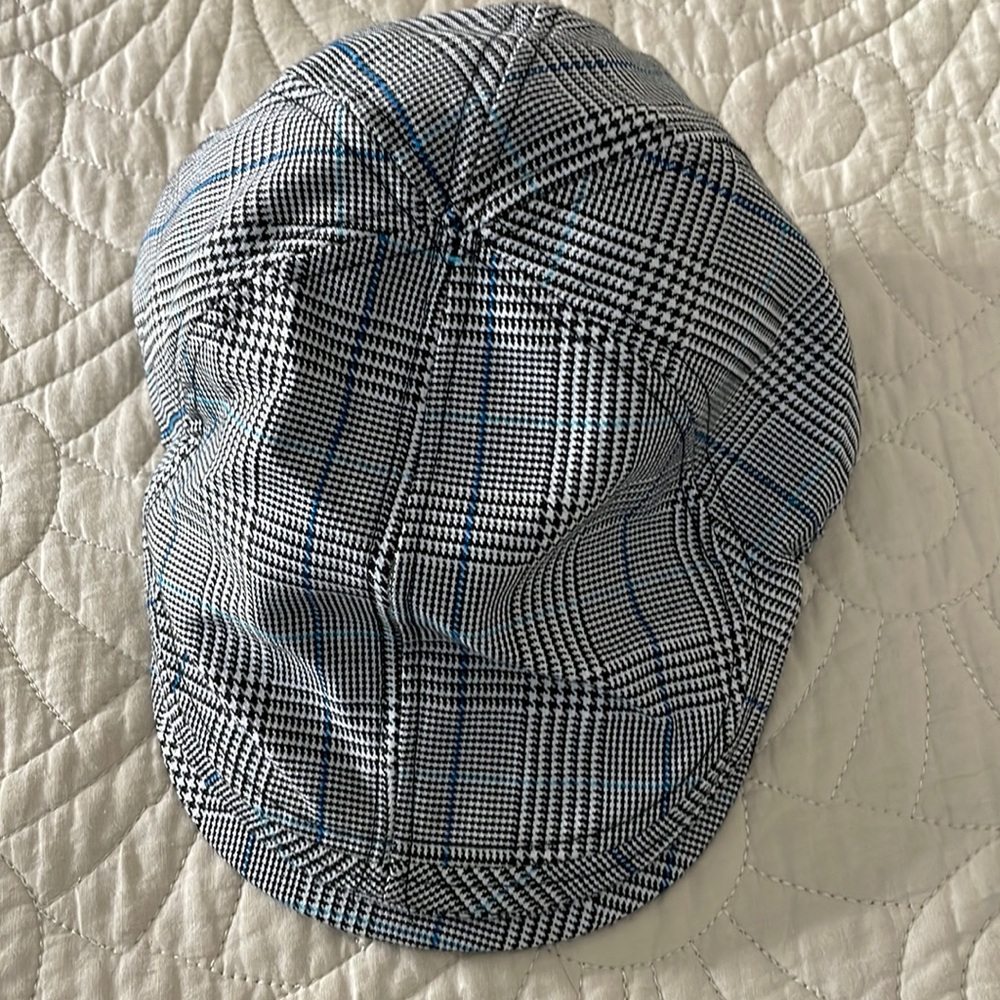 Mens L/XL paperboy hat black & White